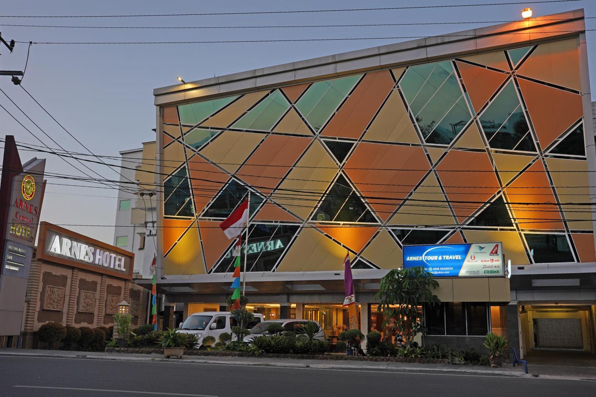 Arnes Central Hotel Bandar Lampung Exterior photo